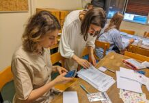 В Париже прошел вечер писем российским и белорусским политзаключённым