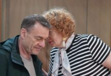 Родные и друзья — об испытаниях активиста Игоря Барышникова, у которого подозрение на рак. Его приговорили к 7,5 годам