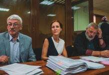 Ошибки и невозможность экспертизы за шесть часов. Защита предоставила доказательства в суде над главой «Мемориала» Олегом Орловым