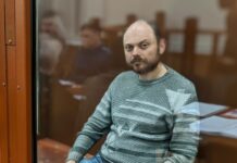 Суд посчитал поданое Владимиром Кара-Мурзой заявление о преступлении «обращением гражданина» и отказался рассматривать жалобы