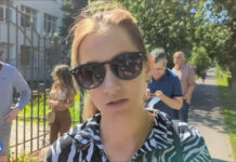 Алиша, дочь корреспондента RusNews Романа Иванова, рассказала о сегодняшнем слушании и о самочувствии ее отца