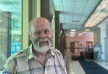 Победа по делу о «дискредитации армии»: суд встал на сторону 73-летнего активиста, привлекаемого к административной ответственности