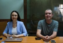 «Гоп-компания Владимира Путина». По делу москвича, которому грозит до 10 лет колонии из-за уличного интервью, допросили эксперта-лингвиста