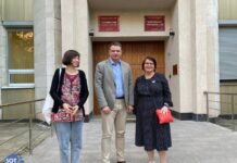 Коптевский суд Москвы признал незаконным увольнение Юлии Галяминой из РАНХиГС