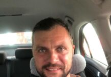 «Я свободен!!!! Это такое счастье!!! У меня слов не хватает!!!». Художник Григорий Мумриков вышел на свободу из исправительного центра