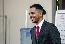 «Отношусь к этому как к подарку, очень запоздалому. Ждал на День Рождения», – Евгений Кочегин о своем «иноагентстве»