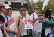 Акция в поддержку социолога Бориса Кагарлицкого в Париже