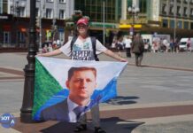 В Калининграде активистка Яна Дробноход поддержала хабаровский протест одиночным пикетом