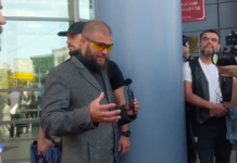 «Смутное время уже наступило, мы сейчас в нем живем»: о чем говорили сторонники Игоря Гиркина (Стрелкова) возле здания суда