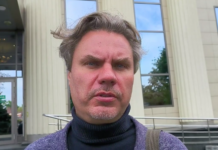 «Эта система закукливается, превращаясь в нечто совершенно античеловеческое», — начальник штаба наблюдения «Яблока» Александр Ефимов о решении суда по делу Мельконьянца