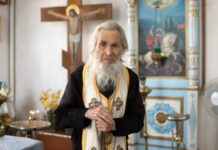 В Краснодарском крае пропал 86-летний священник, оштрафованный за антивоенные проповеди. 3 октября у него прошел обыск