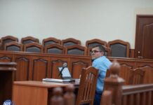 К 12 годам строгого режима приговорили 19-летнего юношу. Его судили за попытку остановить поезд