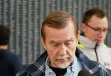 В Москве суд оштрафовал правозащитника Льва Пономарева за непредоставление «иноагентского» отчета