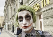 «Дагестанцы все правильно сделали». Могут ли в Москве начаться еврейские погромы? — опрос SOTAvision