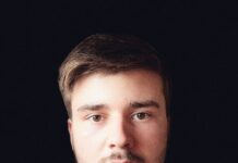 Минюст не оценил чувство юмора журналиста Марата Никандрова и внес его в реестр «иноагентов»