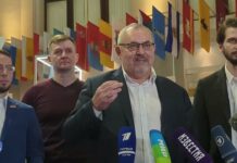 «Ой, Господи», — Борис Надеждин подал в ЦИК документы о регистрации на президентских выборах