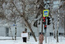 В Тюмени задержали мужчину с плакатом «Рамзан Ахматович Кадыров вор, убийца, позор России»