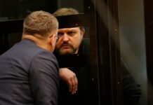 Обвинение запросило 12 лет колонии для экс-губернатора Кировской области Никиты Белых. Он сидит уже 8 лет