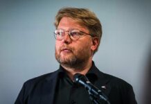 Николай Рыбаков избран председателем партии «Яблоко» на второй срок