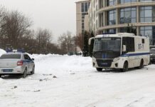 Есть грустная примета: если к суду подвезли автозак, то можно не ждать хорошего приговора