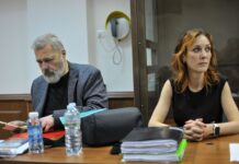 «У меня нет надежд, но я верю, что права человека незыблемы» — на заседании по делу «мемориальца» Орлова выступил его защитник — журналист и нобелевский лауреат Дмитрий Муратов