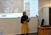 «Ради политзаключенных и ради друг друга»: традиционный вечер писем в «Яблоке»