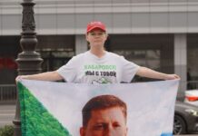 Прокурор запросил новосибирской активистке 3 года колонии за одиночный пикет в поддержку Фургала