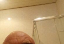 Российского журналиста Павла Лобкова избили