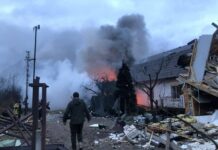 Десятки человек пострадали от взрывов в Киеве и Харькове