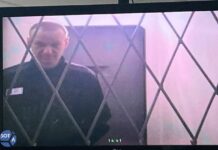 «В рамках своей программы гадостей и наказаний колония выключила мне радио, а теперь бессовестно врет». Владимирский областной суд отклонил апелляцию Навального об отсутствии с 1 июня в колонии возможности слушать радио