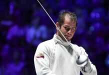 Объявленные в розыск в России фехтовальщики хотят выступить на Олимпиаде за США