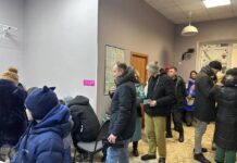 «Я хочу нормальной жизни, чтобы у всех она была, эта жизнь»: в Уфе продолжается сбор подписей за Бориса Надеждина