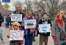 «Путина в Гаагу!»: митинг за свободную Россию в Ереване