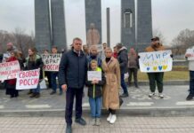 «Единственный кандидат, который выступает против войны»: депутат Евгений Ступин призвал голосовать за Бориса Надеждина