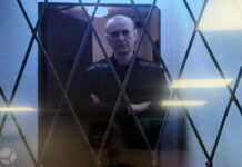 Навального в 25-й раз отправили в ШИЗО. В этот раз ему назначили 10 суток в изоляторе за то, что он «неправильно представился», сообщили соратники политика