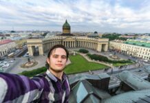 Против пермского фотографа и музыканта возбудили дело о госизмене. В интервью он говорил: «Господин Путин затрахал всех здравомыслящих людей до смерти»