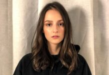 На заседании по делу участницы Pussy Riot Люси Штейн зачитали лингвистическую экспертизу, а также характеристику и табель ее посещения из ВГИКа, где училась подсудимая