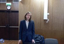 Суд отклонил иск журналиста SOTAvision, который просил признать незаконным его удаление с избирательного участка в Щербинке