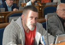 Пермский депутат Сергей Медведев, высказавшийся против войны, рассказал SOTAvision про отъезд из России, потерю мандата и планах на будущее