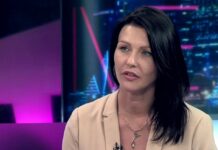 Камчатского депутата Александру Новикову оштрафовали на 30 тысяч рублей из-за репоста видеообращения военного о проблемах на фронте