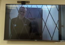 Последнее видео Навального на заседании суда по видеосвязи из Харпа. Алексей бодр, здоров и весел