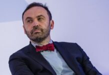 Против экс-депутата Госдумы Ильи Пономарева возбудили уголовные дела о госизмене и терроризме