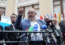 Печально и ожидаемо: ЦИК отказал Борису Надеждину в возможности стать единственным антивоенным кандидатом на выборах президента России в 2024 году