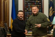Президент Украины Владимир Зеленский отправил в отставку главкома Валерия Залужного