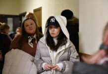 Суд в Петербурге отменил решение о депортации афганской журналистки Кобры Хассани. Женщина бежала с Родины из-за режима талибов