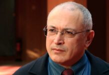Михаил Ходорковский призвал россиян вписать Навального в бюллетень на выборах