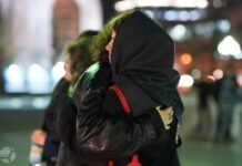 Второй день без Навального. Первые административные аресты за участие в акциях памяти оппозиционного политика