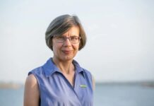 Независимая новосибирская депутатка, решившая выдвигаться в мэры города, сообщила о давлении силовиков из-за акции памяти Навального