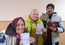 Оккупационные власти раздают российские паспорта в захваченной всего неделю назад Авдеевке