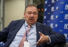 В реестр террористов и экстремистов внесли политика Геннадия Гудкова